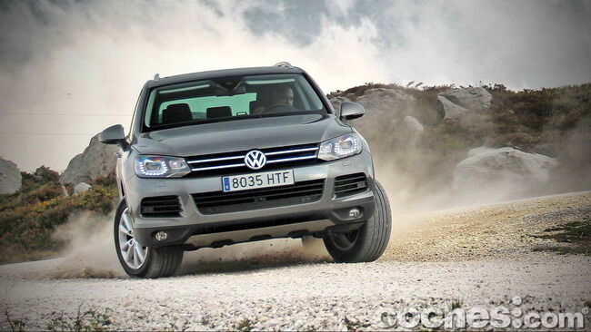 Volkswagen_Touareg_Terrain_Tech_100