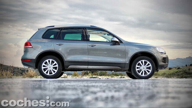Volkswagen_Touareg_Terrain_Tech_13