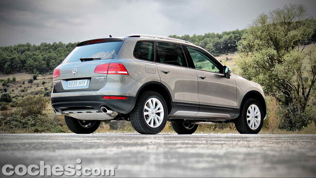 Volkswagen_Touareg_Terrain_Tech_14