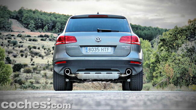 Volkswagen_Touareg_Terrain_Tech_15