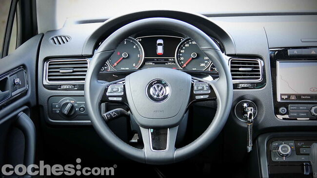 Volkswagen_Touareg_Terrain_Tech_19