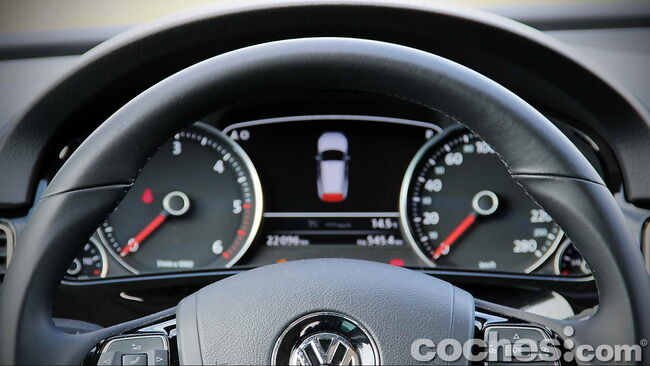 Volkswagen_Touareg_Terrain_Tech_20