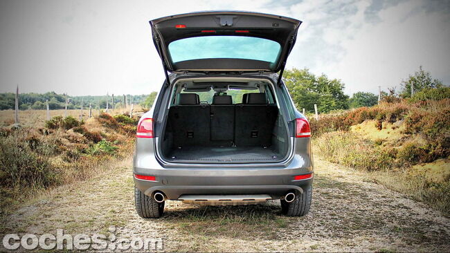 Volkswagen_Touareg_Terrain_Tech_28