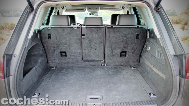 Volkswagen_Touareg_Terrain_Tech_29