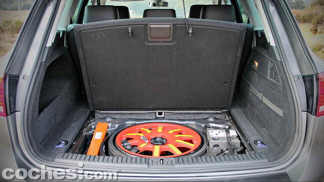 Volkswagen_Touareg_Terrain_Tech_35