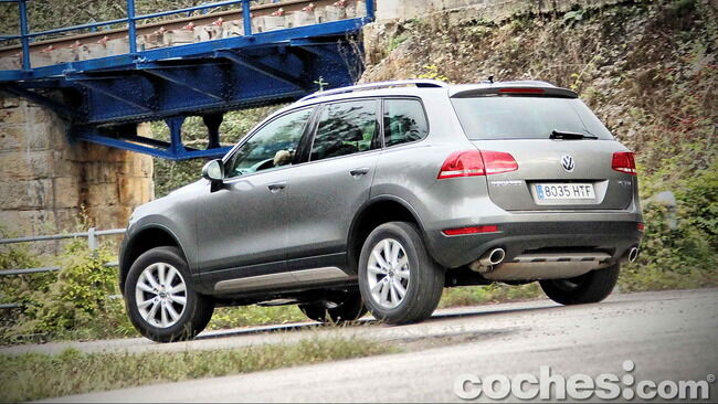 Volkswagen_Touareg_Terrain_Tech_85