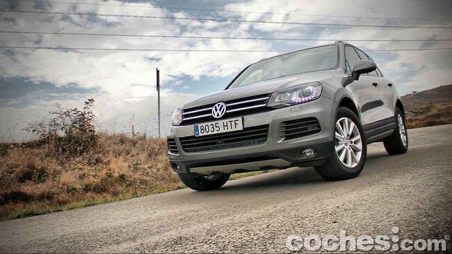 Volkswagen_Touareg_Terrain_Tech_90