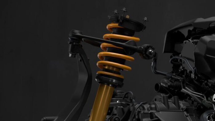 Suspension Coche 6 700x394