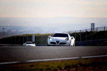 Alfa Romeo 4C: prueba contacto en circuito del Ave Fénix de Alfa