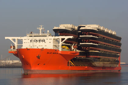 Blue Marlin, el monstruo marino que transporta barcos