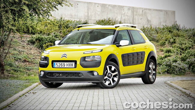 Citroën_C4_Cactus_04