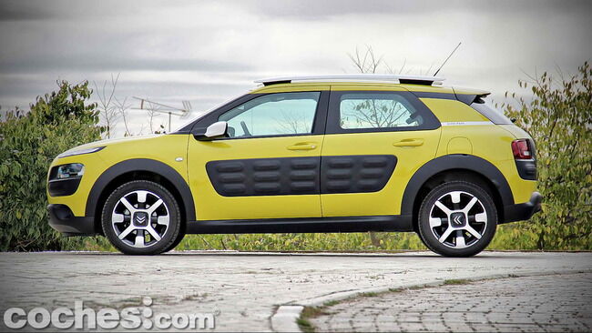 Citroën_C4_Cactus_13