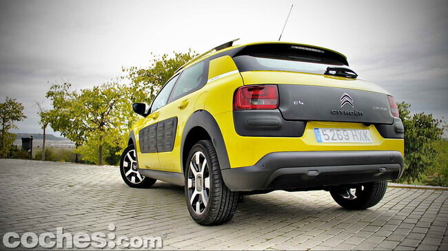 Citroën_C4_Cactus_18