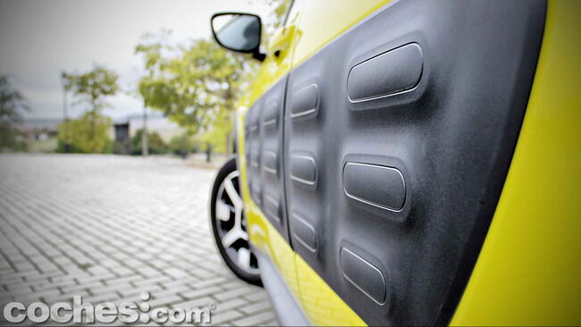 Citroën_C4_Cactus_19