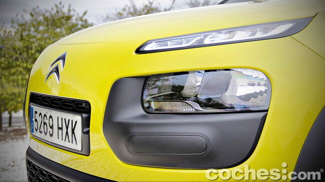 Citroën_C4_Cactus_28