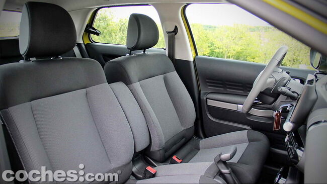 Citroën_C4_Cactus_42