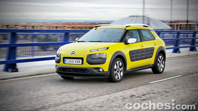 Citroën_C4_Cactus_77