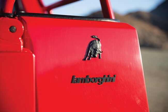 Lamborghini-LM002-11