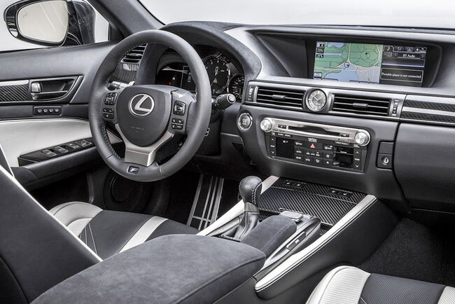 Lexus GS F 2016 interior 03