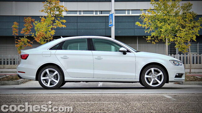 Audi_A3_Sedán_005