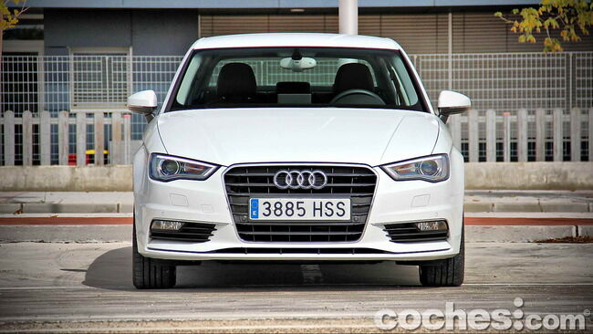 Audi_A3_Sedán_006