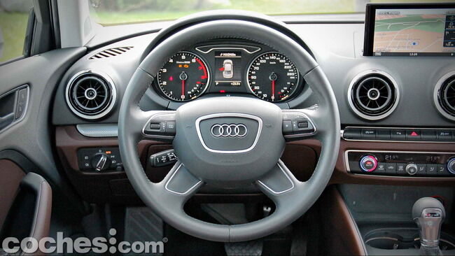 Audi_A3_Sedán_040