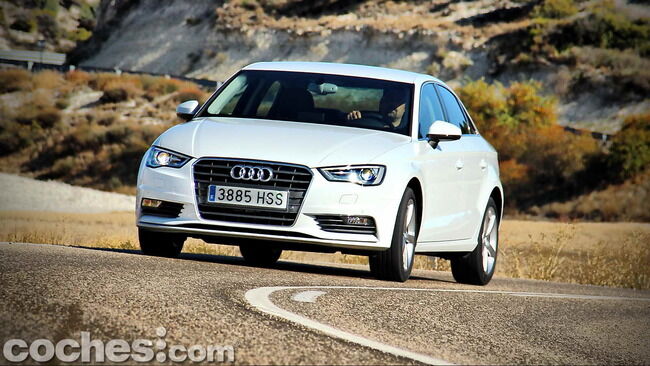 Audi_A3_Sedán_079