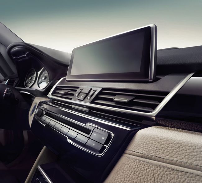 BMW Serie 2 Gran Tourer 2015 interior 01