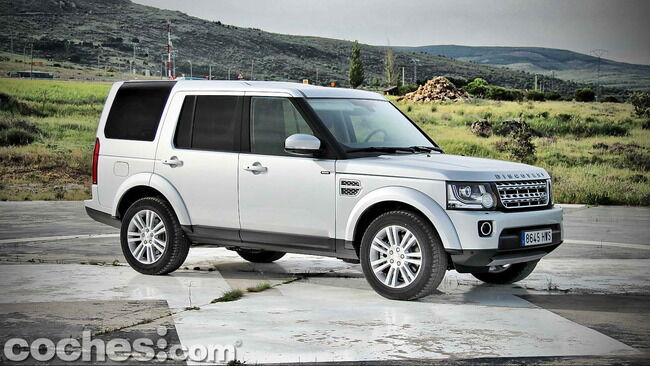 Land_Rover_Discovery_SDV6_HSE_02