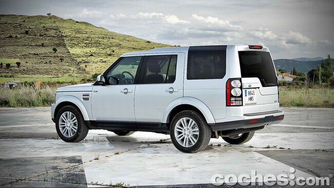 Land_Rover_Discovery_SDV6_HSE_06