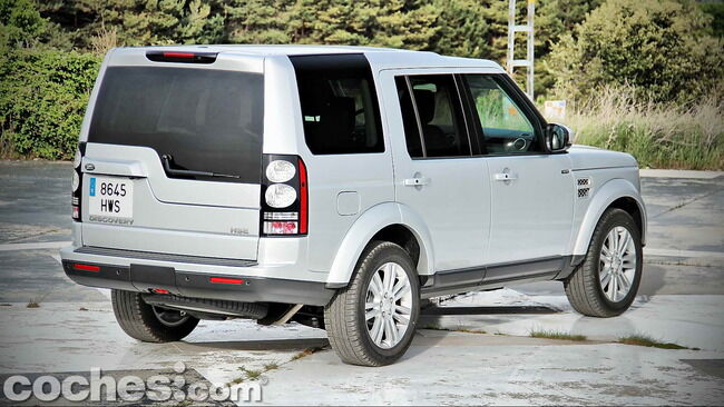 Land_Rover_Discovery_SDV6_HSE_08