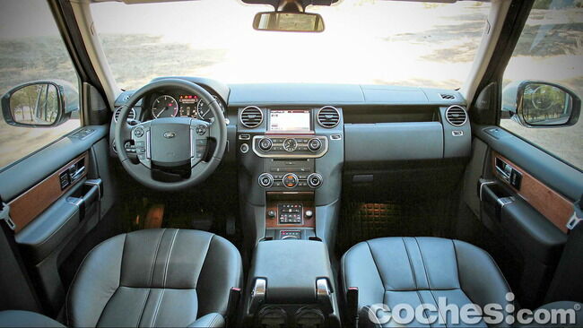 Land_Rover_Discovery_SDV6_HSE_10