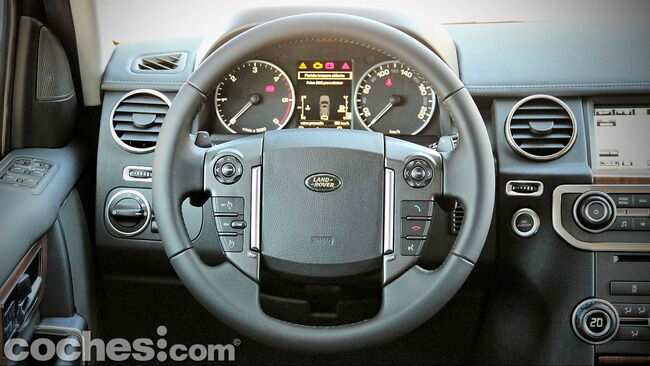 Land_Rover_Discovery_SDV6_HSE_13