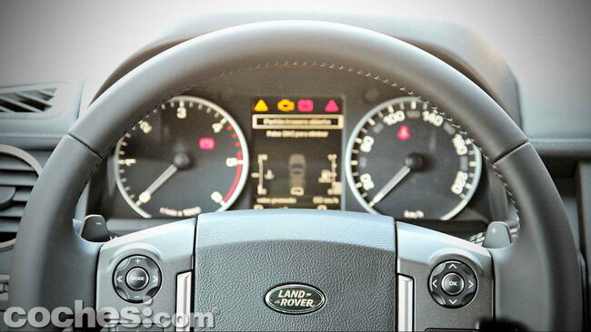 Land_Rover_Discovery_SDV6_HSE_14