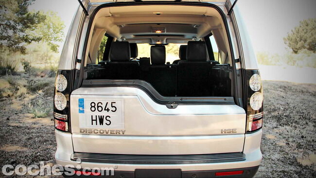 Land_Rover_Discovery_SDV6_HSE_23