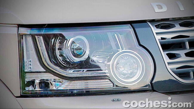 Land_Rover_Discovery_SDV6_HSE_42