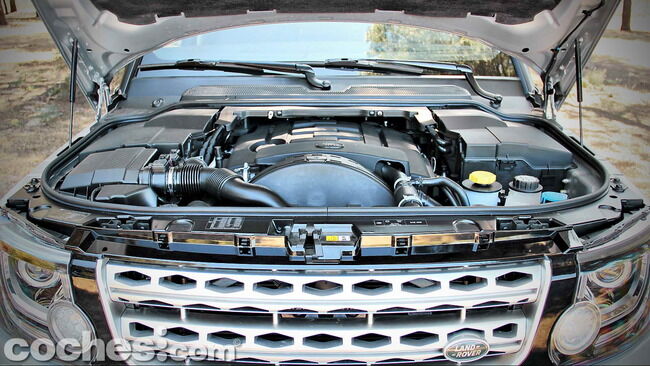 Land_Rover_Discovery_SDV6_HSE_51