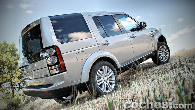 Land_Rover_Discovery_SDV6_HSE_68