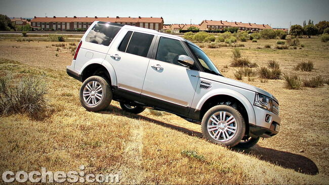 Land_Rover_Discovery_SDV6_HSE_72