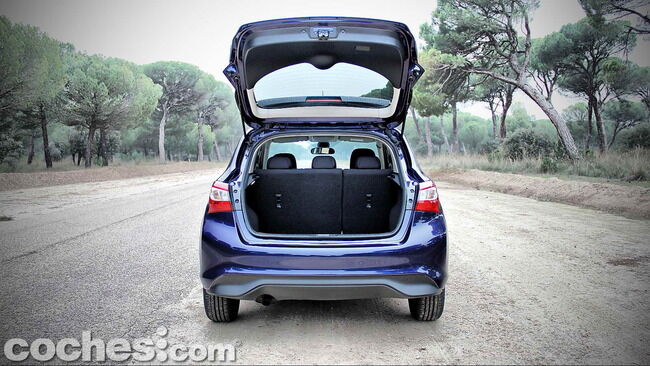 Nissan_Pulsar_NTEC_dCi_09