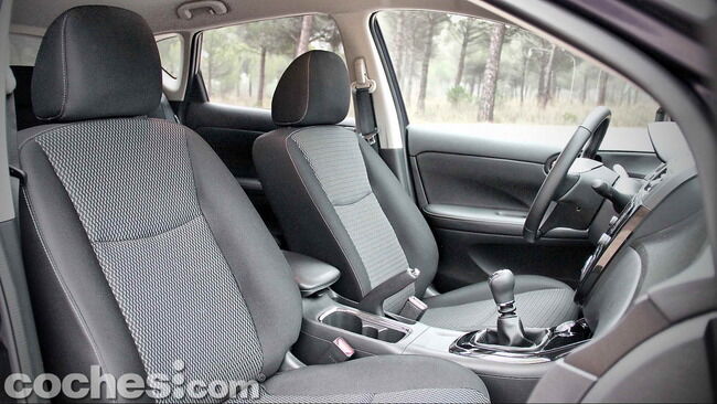 Nissan_Pulsar_NTEC_dCi_26