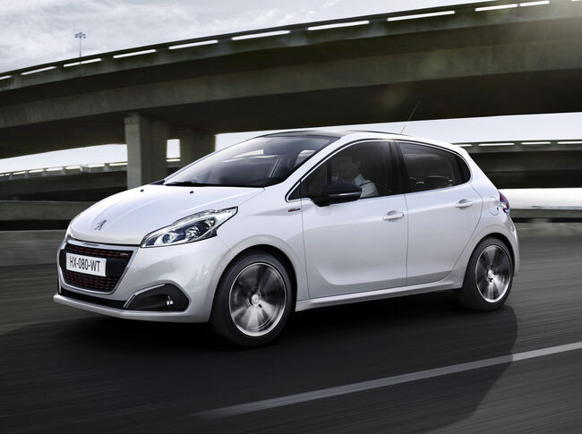 Peugeot 208 2015 GT Line 05