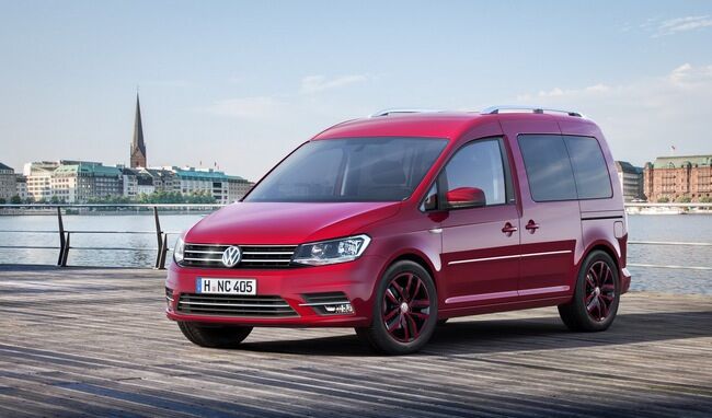 Volkswagen Caddy Combi 2015 01 650x382