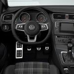 Volkswagen Golf GTD Variant 2015 Interior 01 150x150