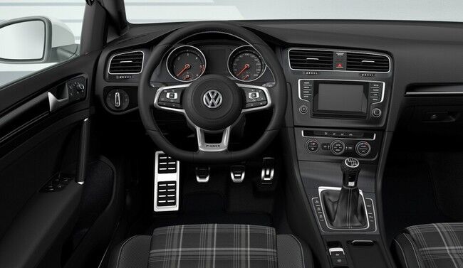 Volkswagen Golf GTD Variant 2015 interior 01