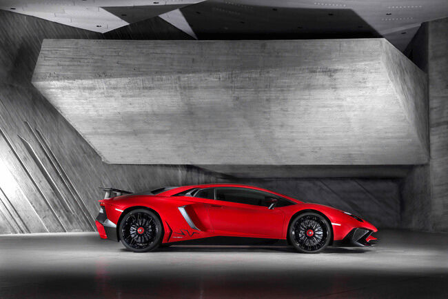 Lamborghini Aventador LP 750-4 Superveloce 2015 02