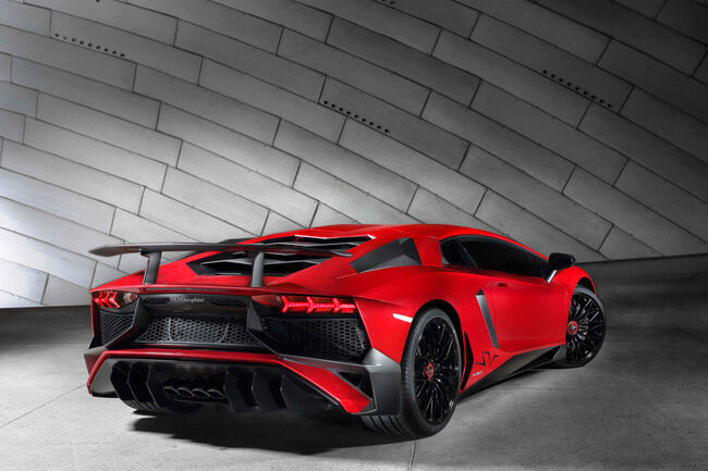 Lamborghini Aventador LP 750-4 Superveloce 2015 03