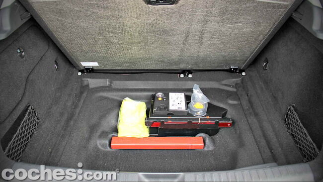 Mercedes_Benz_GLA_039