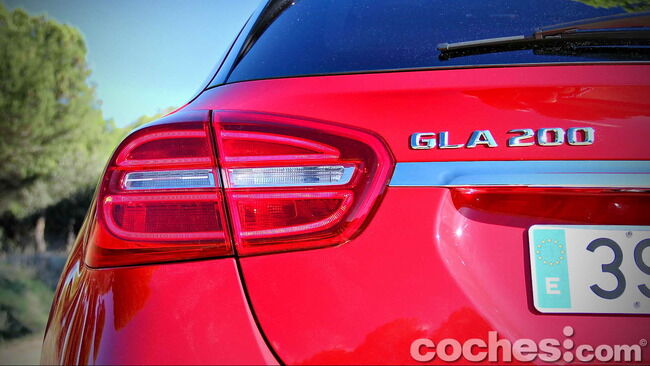 Mercedes_Benz_GLA_044