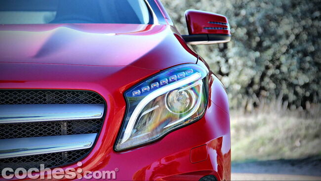 Mercedes_Benz_GLA_046